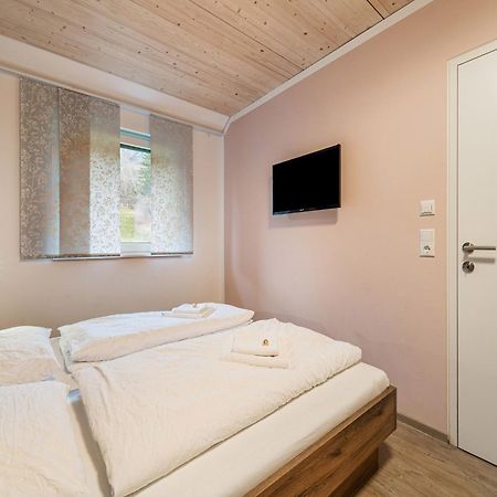 Large Apartment In Sankt Georgen With Balcony Fürstau Eksteriør billede